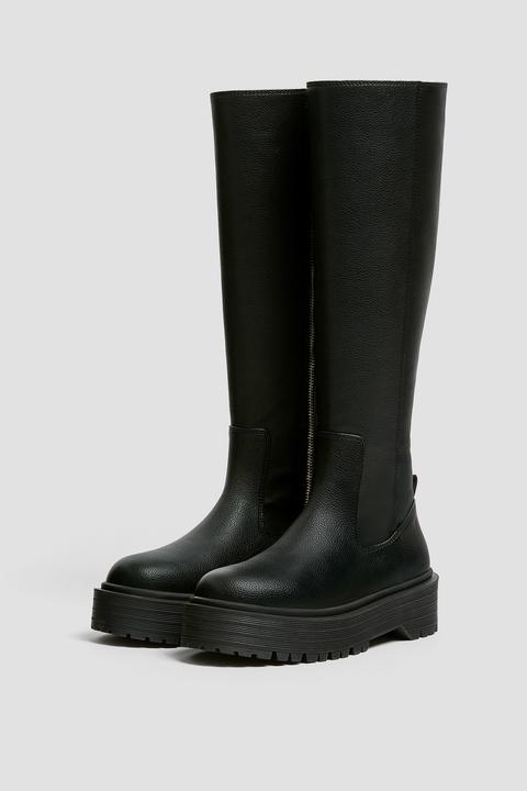 Bottes Hautes Semelle Crantée from Pull and Bear on 21 Buttons