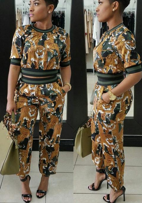 Pantaloncini Maglietta Con Stampa Tiger E Top Corto Casuale Giallo