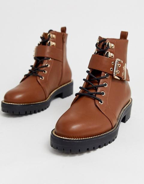 Botines En Tostado Con Cordones Y Detalle De Cadena Armour De Asos Design