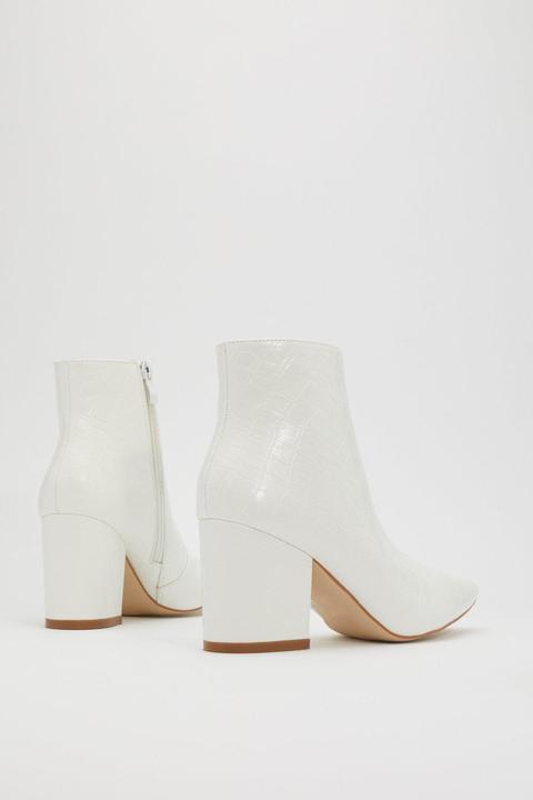 White Here Ankle Boots
