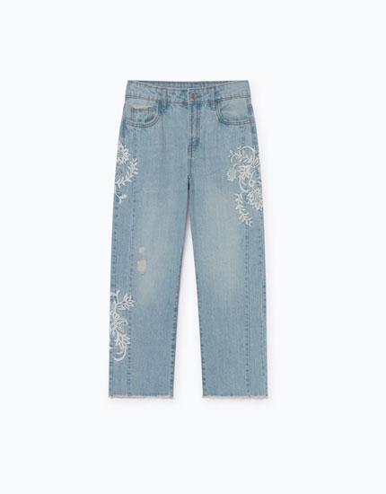 Cropped Mom Jeans Bordado