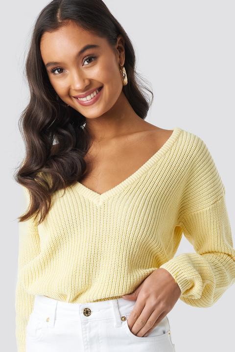 Deep Front V-neck Knitted Sweater Gelb