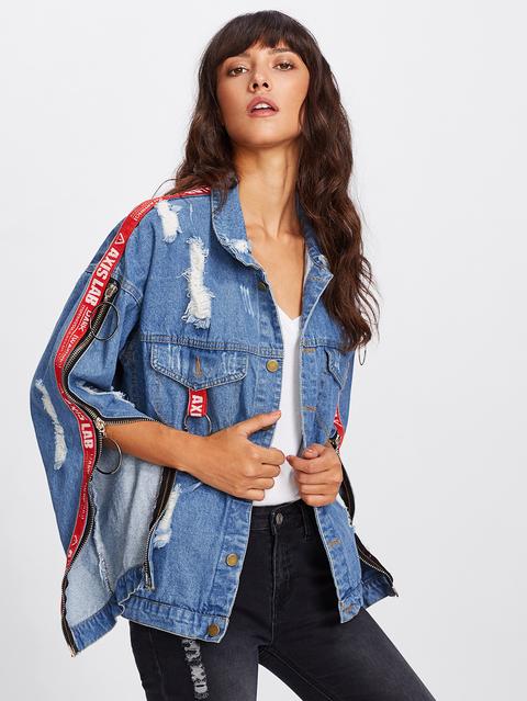 Chaqueta En Denim Con Rotura Y Detalle De Letras