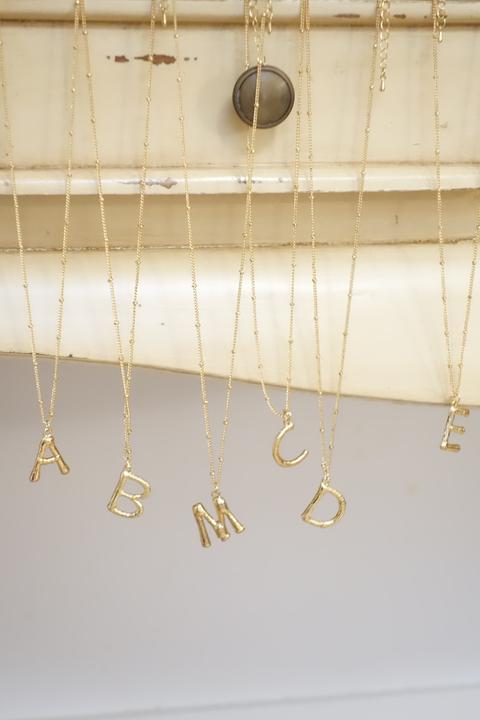 Collar Letras