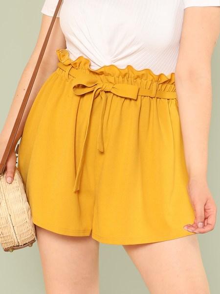 Shorts De Cintura Fruncido Con Cinturón De Talla Grande