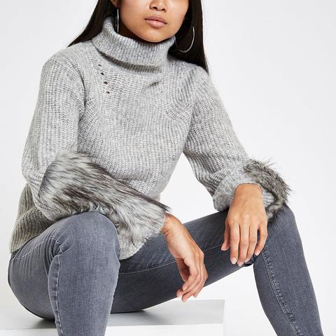 Grey jumper hotsell with fur sleeves