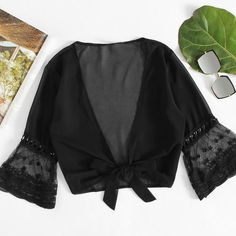 Blusa Con Nudo Delantero De Manga Flauta