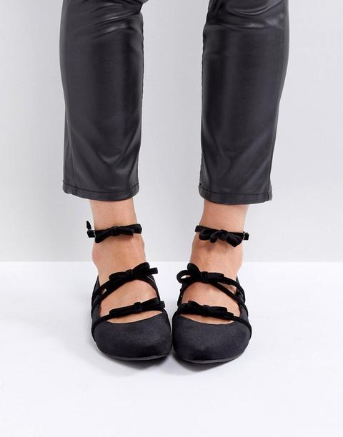 Zapatos Planos En Punta Con Diseño De Varias Tiras En Terciopelo De New Look