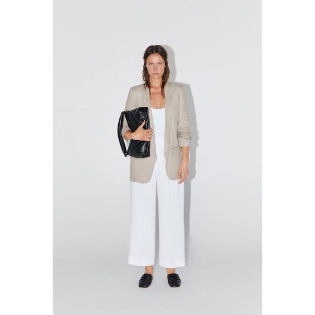 Blazer Lino Bolsillos from Zara on 21 Buttons