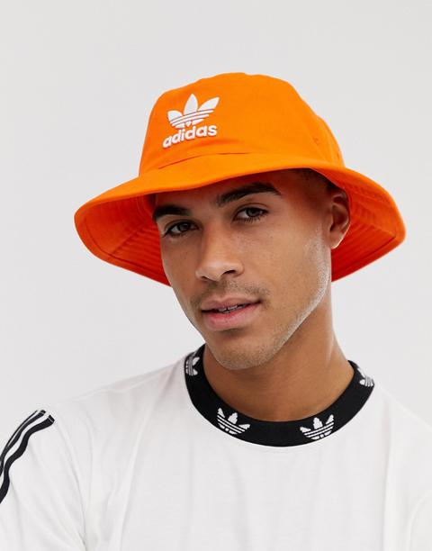 Adidas Logo Bucket Hat In de ASOS en 21 Buttons