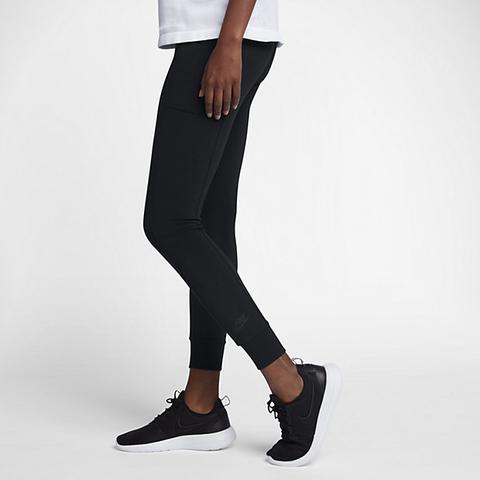 Nike Sportswear Essential