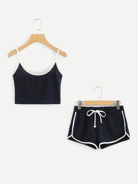 Top Con Risvolto Di Canotta E Shorts Con Coulisse