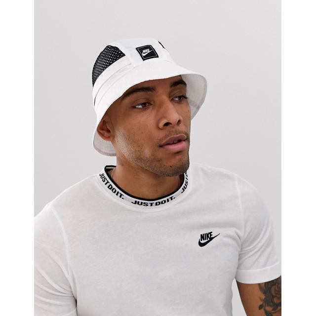 nike bucket hat t shirt