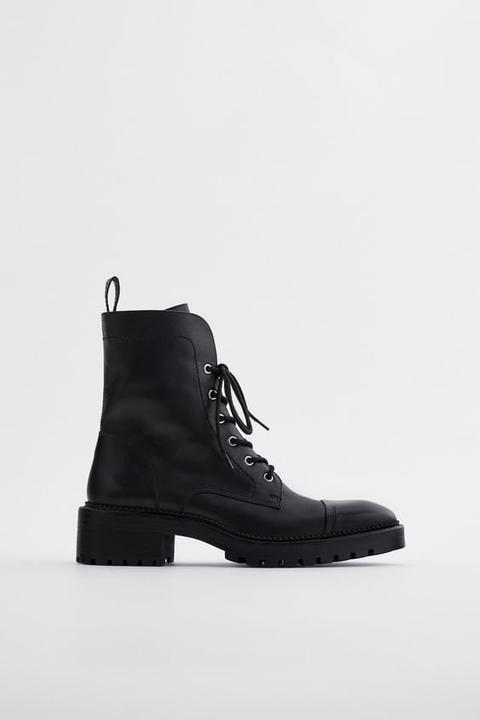 Bottines Plates En Cuir À Clous