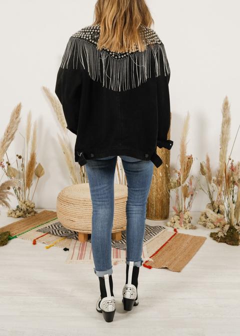 Cazadora Oversize Negra Tachuelas Flecos from The Desire Shop on 21 Buttons