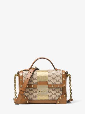 Bolso Pequeño Tipo Maleta Cori Con Estampado Clásico De La Firma