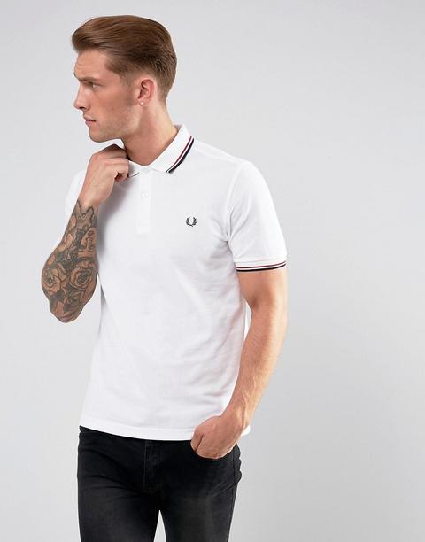 Polo De Corte Slim Con Dos Rayas En Blanco De Fred Perry