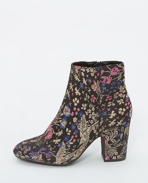 Botas Bordadas