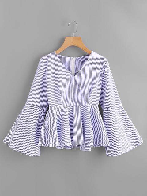 Blusa Con Cuello En V Y Manga Acampanada De Rayas Verticales Con Volante