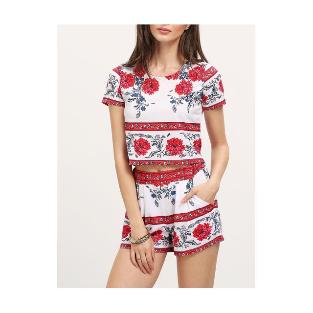 Crop Top \u0026 Pantaloncini Corti Set Stampa Floreale from SheIn on 21 Buttons