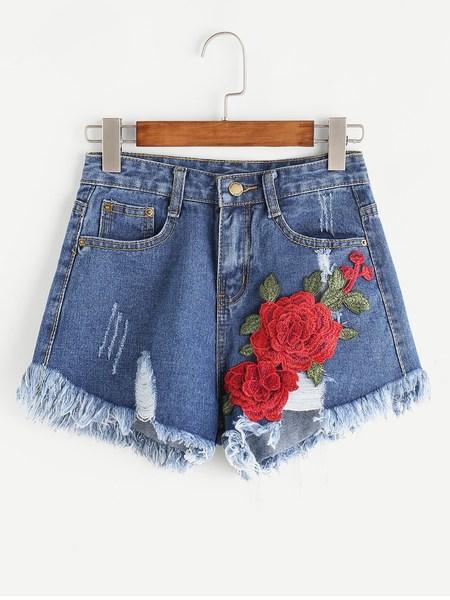 Shorts Rotos Con Aplicaciones En Denim