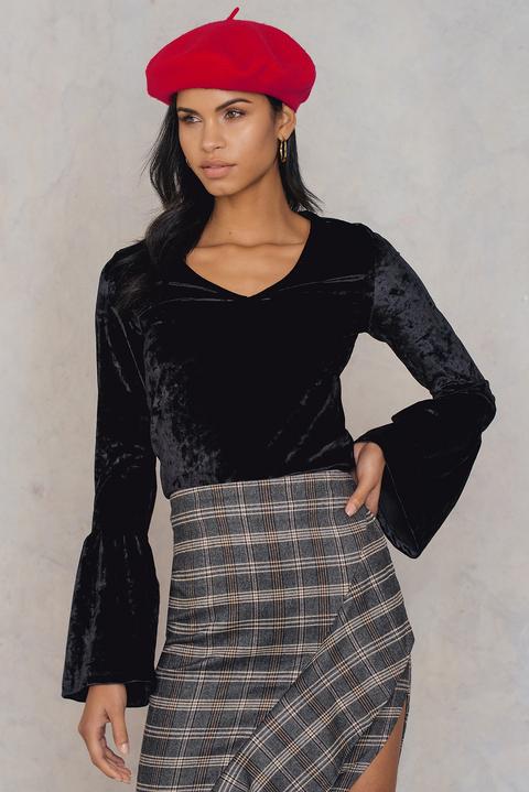 Velvet Flounce Sleeve Sweater Black