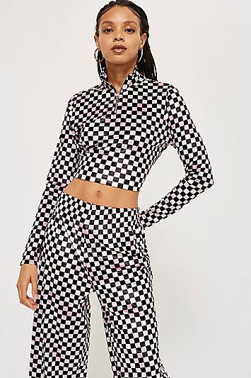 Kurzer Samtpulli Mit Schachbrettmuster Von New Girl Order - Schwarz-weiß