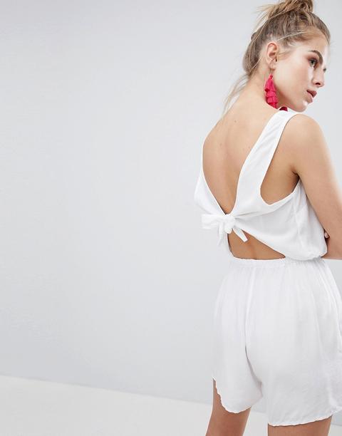 Boohoo - Tuta Corta Allacciata Sul Retro - Bianco