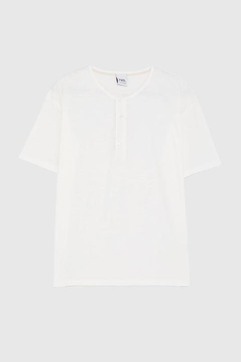 T-shirt With Buttons