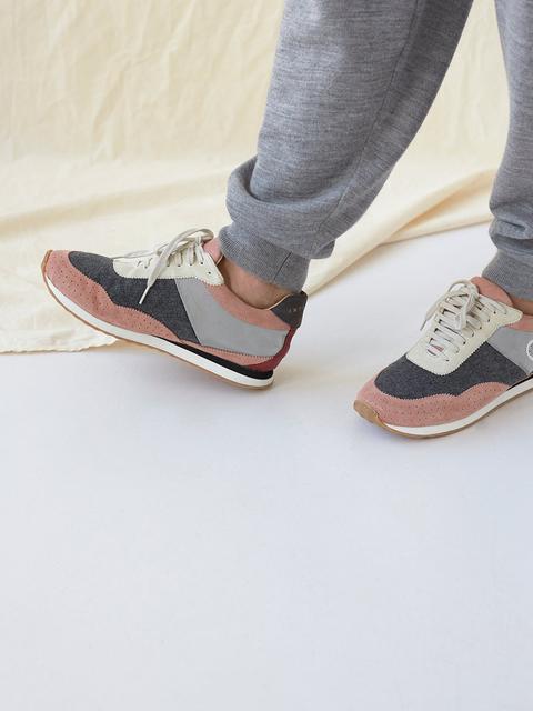 Zapatilla Combinada De Tela Y Piel