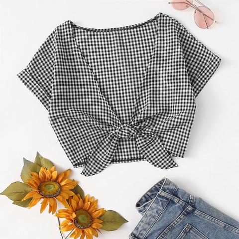 Blusa De Cuadros Con Nudo Delantero
