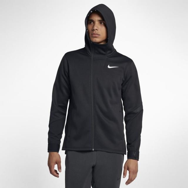 sweat nike therma