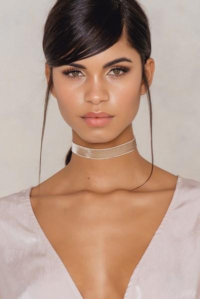 Tranloev Thin Velvet Choker - Beige,gold