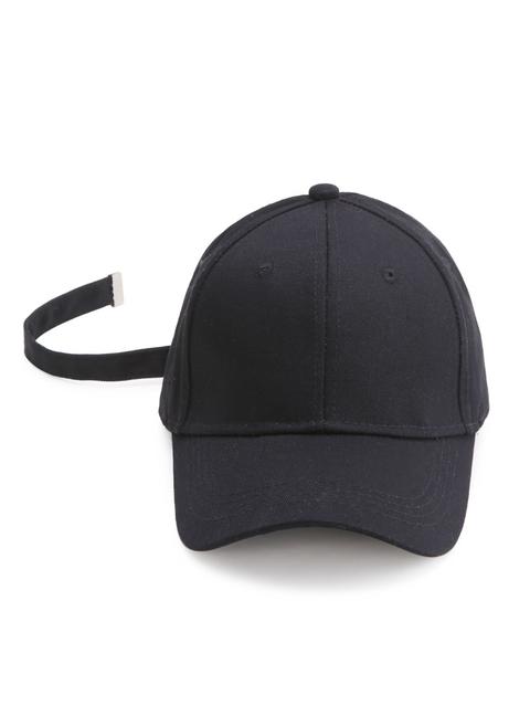 Black Baseball Cap With Strap