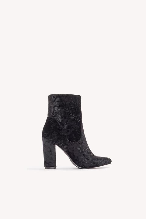 Velvet Mid Heel Boot Black