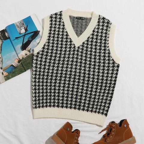 V-neck Houndstooth Pattern Sweater Vest