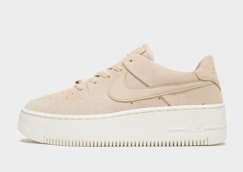 Nike Air Force 1 Sage Low Donna, Beige from Jd Sports on 21 Buttons