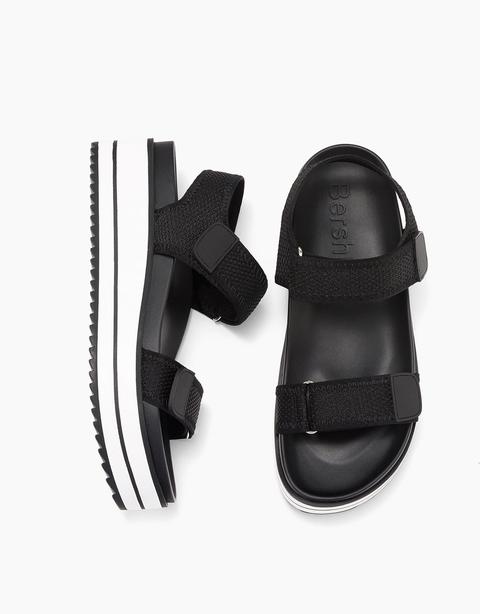 Sandalia Plataforma Deportiva Tiras de Bershka en 21 Buttons