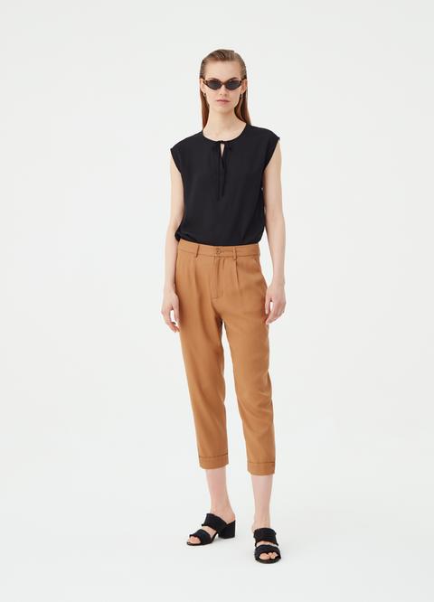 Pantaloni Carrot Fit In Tessuto Fluido