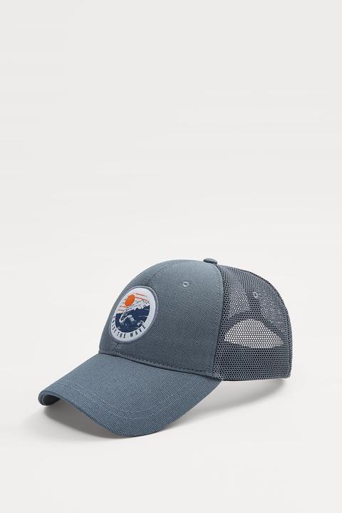 Casquette En Matières Variées Avec Pièce