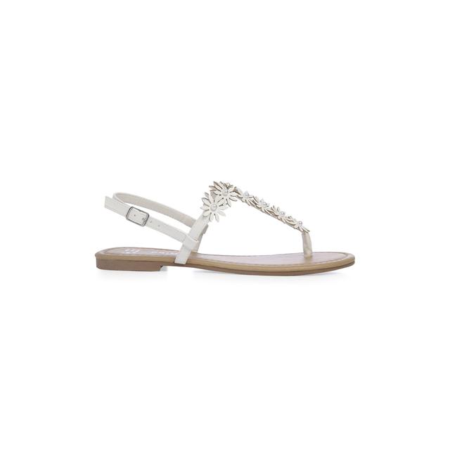 Sandalias Blancas Con Flores Y Perlas from Primark on 21 Buttons