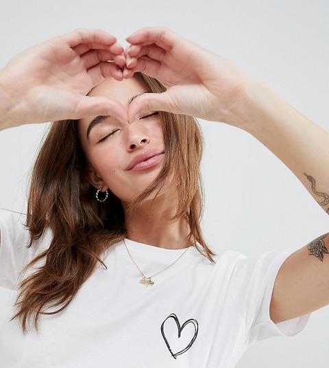 Asos Design Petite - T-shirt Con Cuore - Bianco