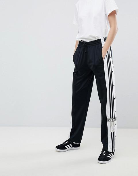 Adidas Originals - Adicolor - Pantaloni Neri Con Bottoni A Pressione - Nero  from ASOS on 21 Buttons