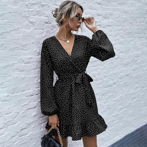 Robe Ceinturée À Pois À Volants