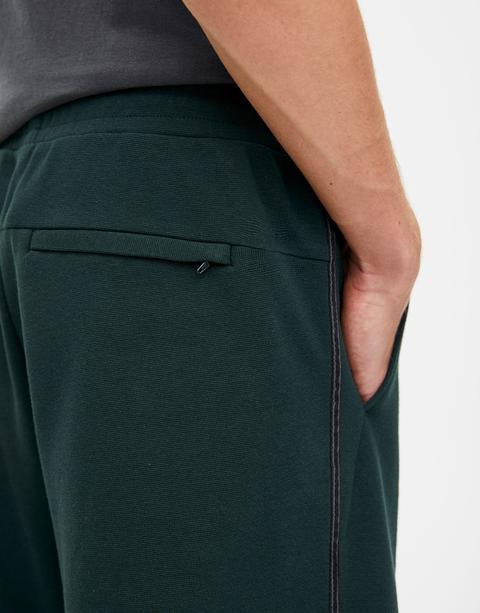 Bermuda Jogging Detalle Banda Lateral From Pull And Bear On 21 Buttons