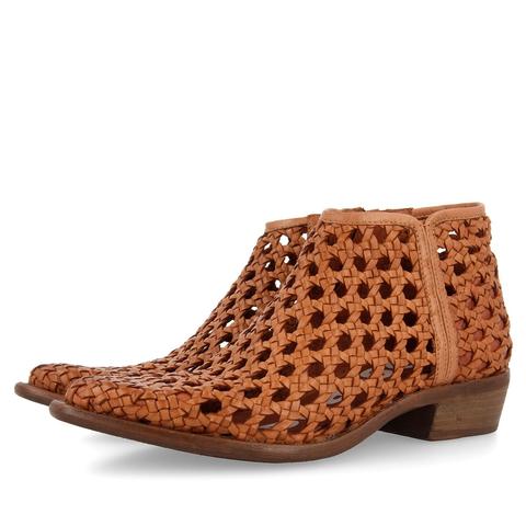 Botines Cowboy Marrones Con Efecto Calado Para Mujer Amity