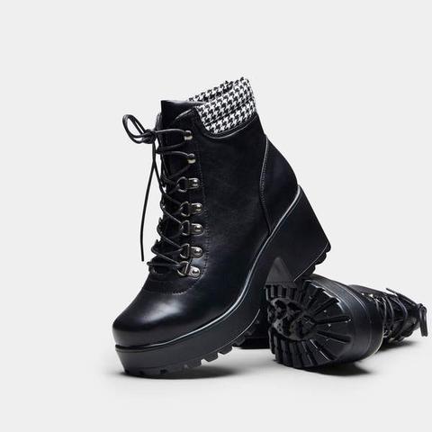 Miki Dogtooth Boots