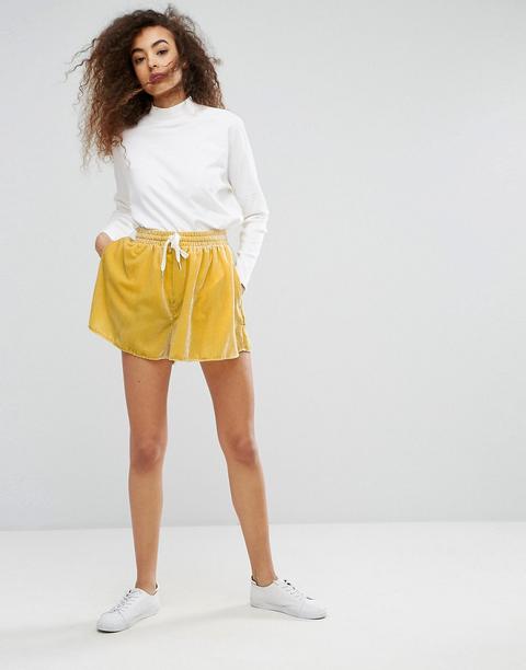 Weekday - Pantaloncini In Velluto Spazzolato - Giallo