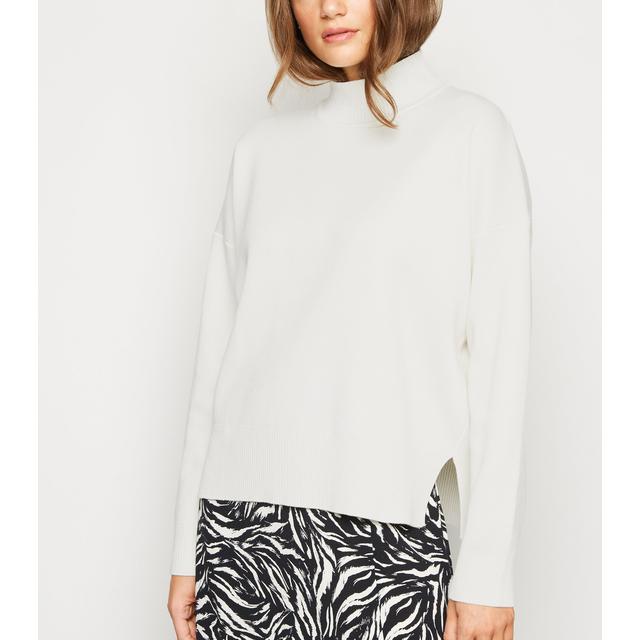 white jumper high neck