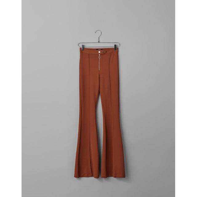 Pantaloni A Campana from Bershka on 21 Buttons